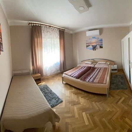 Edina Apartman Balatonlelle Exterior foto